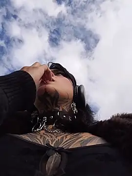 taaylor33 online show from January 14, 2026, 8:56 pm