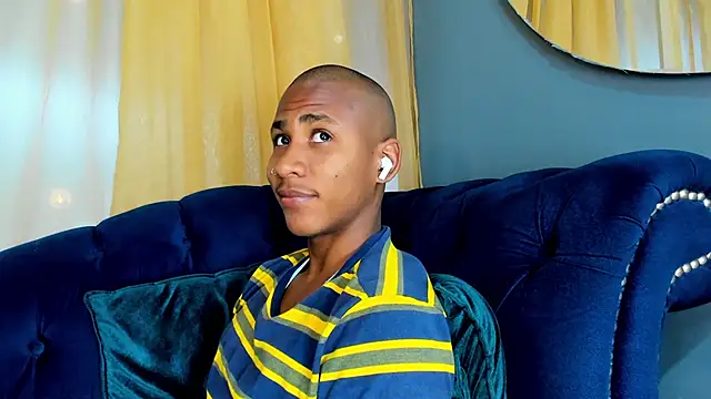 Ethan Fox11 online show from March 13, 2025, 2:12 pm