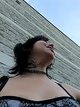 Snapshot of GerallFoxxx chatting on October 2, 2025, 9:51 pm GerallFoxxx online show from October 2, 2025, 9:51 pm