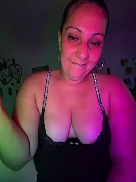 DeeLight124 online show from May 4, 2026, 4:38 am