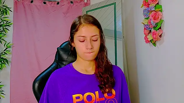 Snapshot of scarlet-jonesx chatting on February 25, 2026, 1:28 am scarlet-jonesx online show from February 25, 2026, 1:28 am