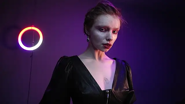 ginger hugs online show from February 23, 2026, 10:10 pm