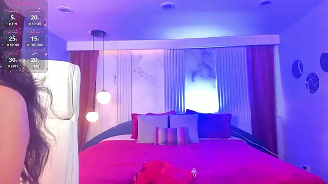 Chloe fischer  online show from February 26, 2025, 2:16 pm