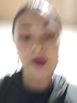 LisbethMoore  online show from April 2, 2026, 11:55 pm