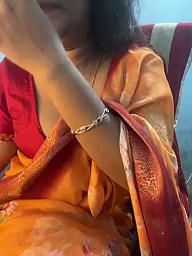 Spicy sari girl online show from June 18, 2026, 2:54 am