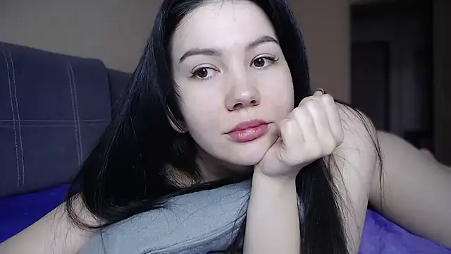 AlexaCruze online show from February 15, 2025, 8:01 pm