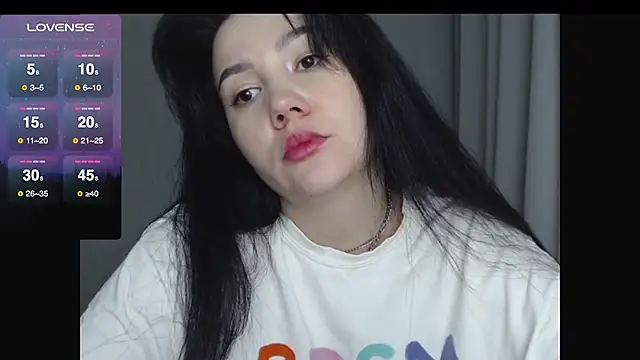 AlexaCruze online show from October 9, 2025, 7:47 pm