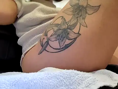 sweethotmilf888 online show from November 5, 2025, 8:50 am