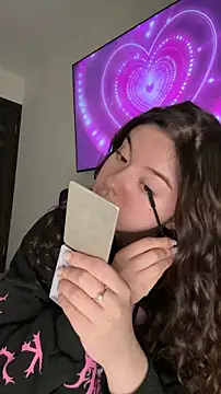 Kimi Ass online show from January 18, 2026, 12:58 am