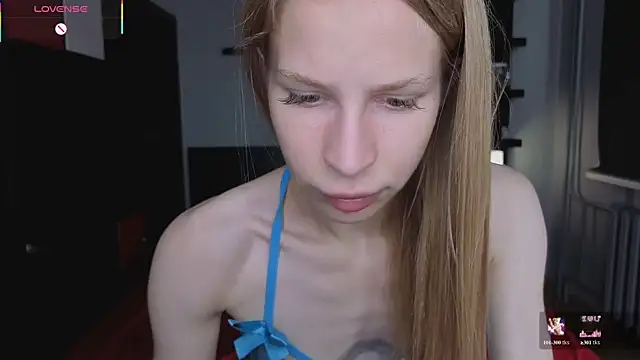 Elis Fox online show from July 14, 2026, 8:08 am