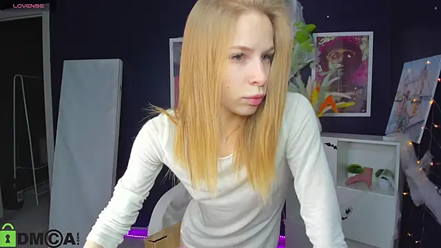 Elis Fox online show from November 3, 2025, 11:03 am