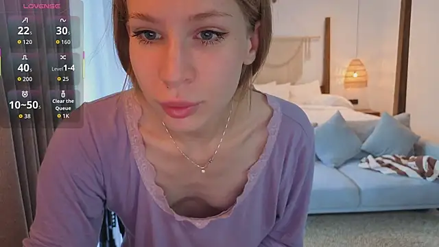 Elis Fox online show from December 21, 2025, 11:05 pm