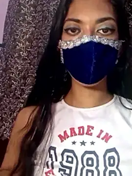 priyasexy1100 online show from November 20, 2025, 12:39 pm