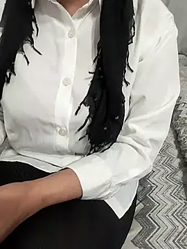 Snapshot of _Sahra_ chatting on November 8, 2025, 5:16 pm Sahra online show from November 8, 2025, 5:16 pm