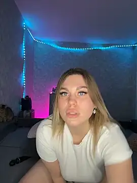 Snapshot of Evaaa_Babiesss chatting on February 24, 2026, 5:03 pm Evaaa Babiesss online show from February 24, 2026, 5:03 pm