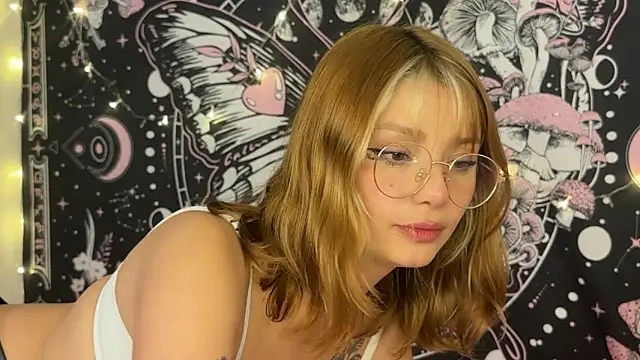 ari kat online show from June 12, 2026, 2:42 am