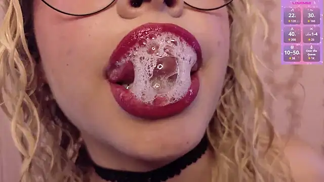 Haelycute online show from June 4, 2026, 2:16 am
