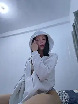 Snapshot of Carlita_cute chatting on April 16, 2026, 5:08 am Carlita cute online show from April 16, 2026, 5:08 am