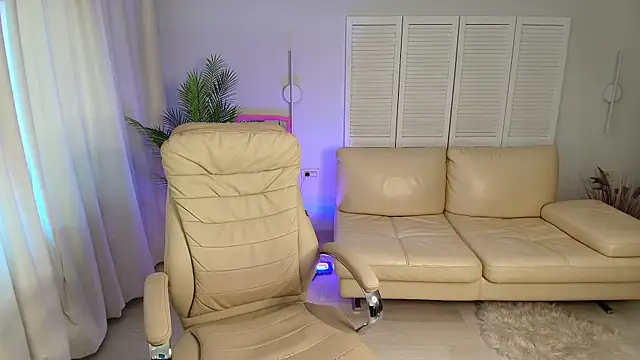 Daniela Kitty  online show from July 29, 2026, 7:51 am
