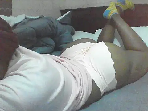 EBONYVANILLA02 online show from May 20, 2026, 9:12 pm