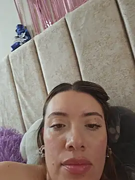 valery mora online show from November 12, 2025, 4:11 pm