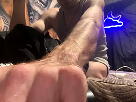 baby23boy online show from December 3, 2025, 11:31 am