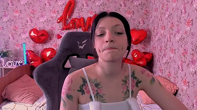 Lolly Haze online show from February 13, 2026, 5:40 am