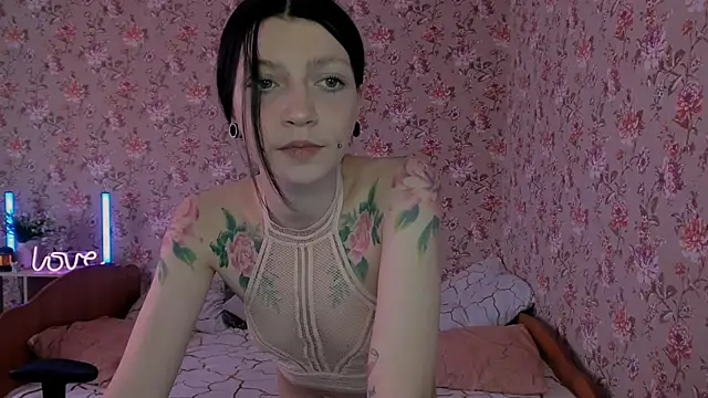 Lolly Haze online show from December 20, 2025, 4:59 am