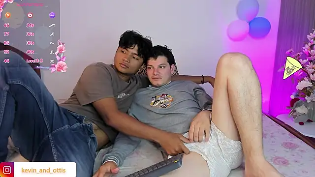 Snapshot of _Ottis_ chatting on February 28, 2026, 12:54 am Ottis online show from February 28, 2026, 12:54 am