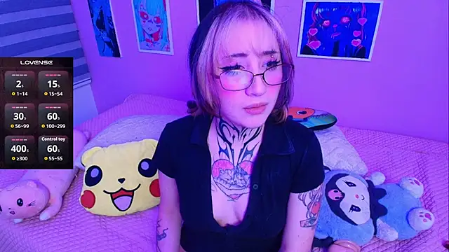 Snapshot of Miwa_violet chatting on February 20, 2026, 6:19 am Miwa violet online show from February 20, 2026, 6:19 am