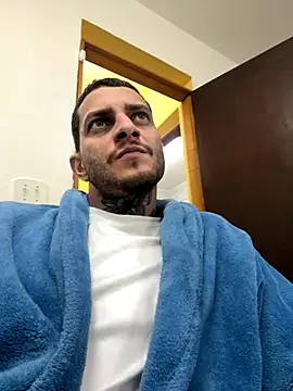 Snapshot of Christopherreis chatting on October 16, 2025, 1:25 am Christopherreis online show from October 16, 2025, 1:25 am