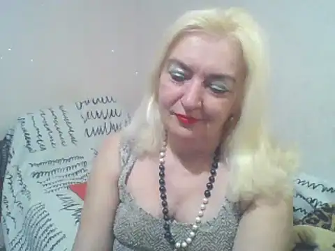 Snapshot of Meri798 chatting on March 16, 2025, 8:32 pm Meri798 online show from March 16, 2025, 8:32 pm