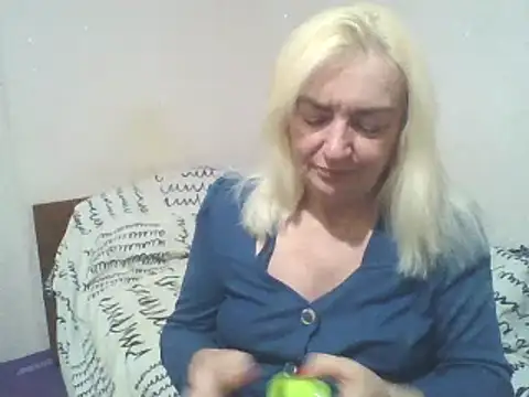 Snapshot of Meri798 chatting on October 23, 2025, 11:47 pm Meri798 online show from October 23, 2025, 11:47 pm