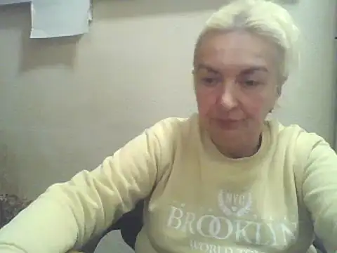 Snapshot of Meri798 chatting on September 30, 2025, 7:20 pm Meri798 online show from September 30, 2025, 7:20 pm