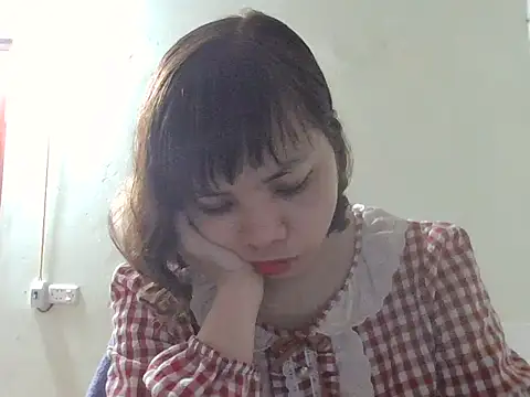 Angela-Eira online show from December 4, 2025, 9:14 pm