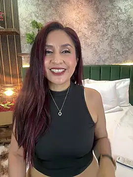 MonicaMoret online show from July 3, 2026, 12:44 pm
