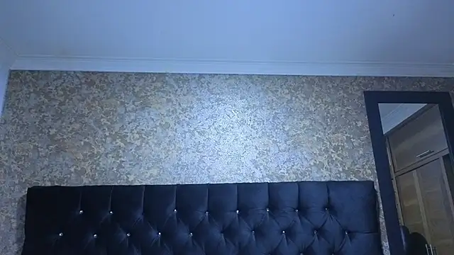 stella xue online show from November 1, 2025, 8:46 pm