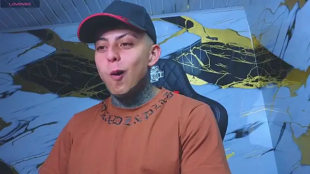 Kevin22 222 online show from September 30, 2025, 4:29 am