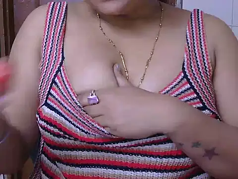 Manpreet cute online show from December 13, 2025, 8:04 pm