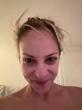 missdaisydiamond777 online show from July 21, 2026, 7:42 am