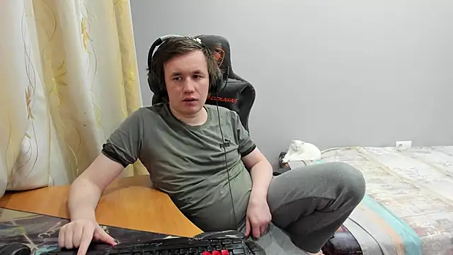 Snapshot of iliaskrislove chatting on February 25, 2026, 5:46 pm iliaskrislove online show from February 25, 2026, 5:46 pm