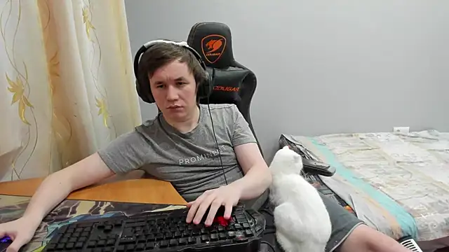 iliaskrislove online show from March 9, 2026, 2:20 pm