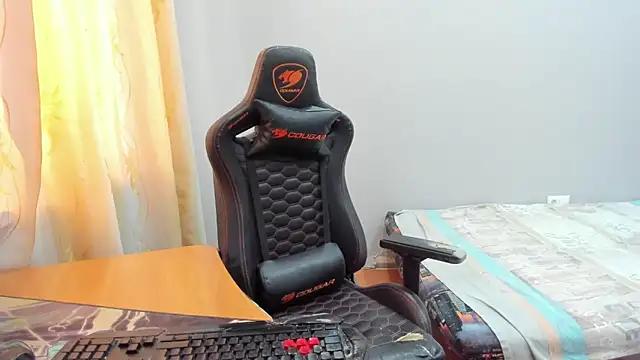 Snapshot of iliaskrislove chatting on February 25, 2026, 5:18 am iliaskrislove online show from February 25, 2026, 5:18 am