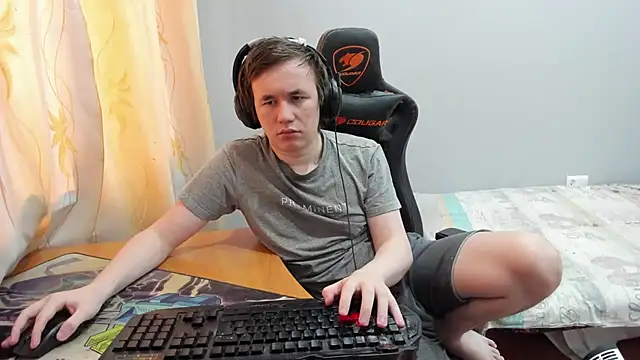 Snapshot of iliaskrislove chatting on February 16, 2026, 11:31 am iliaskrislove online show from February 16, 2026, 11:31 am