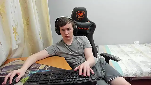 Snapshot of iliaskrislove chatting on February 15, 2026, 11:25 pm iliaskrislove online show from February 15, 2026, 11:25 pm