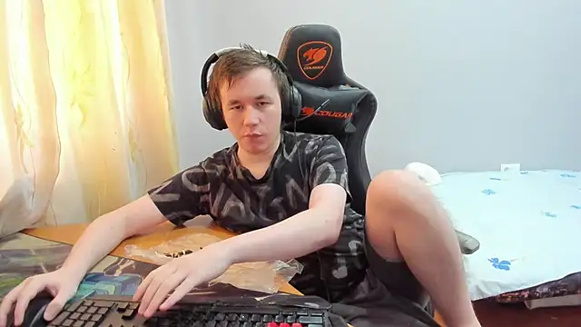 Snapshot of iliaskrislove chatting on January 16, 2026, 7:34 am iliaskrislove online show from January 16, 2026, 7:34 am