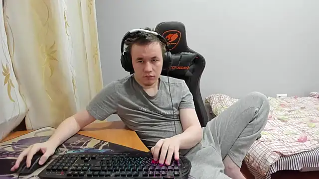 iliaskrislove online show from November 27, 2025, 9:15 pm