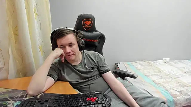 Snapshot of iliaskrislove chatting on February 24, 2026, 4:41 pm iliaskrislove online show from February 24, 2026, 4:41 pm