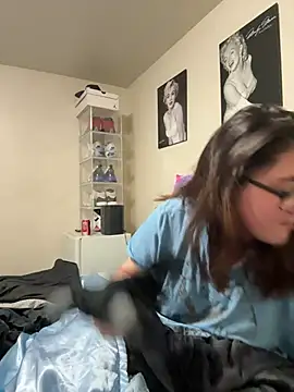 FreakNastyLacie online show from May 27, 2026, 9:27 am
