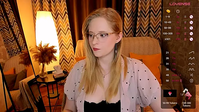 Aemilia  online show from October 13, 2025, 8:05 am